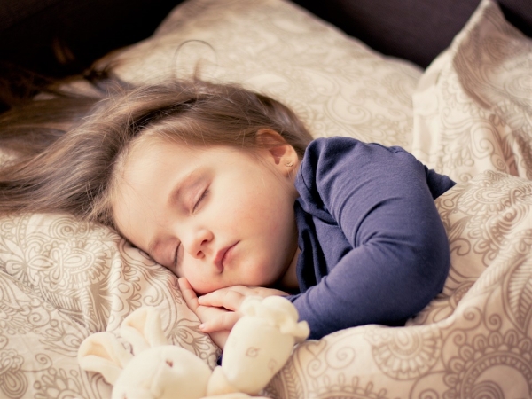 아기들은 수면부채가 없지.. 출처: pixabay